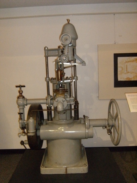 Woodward Governor Company Type VR Hydraulic Turbine Governor from 1917.jpg